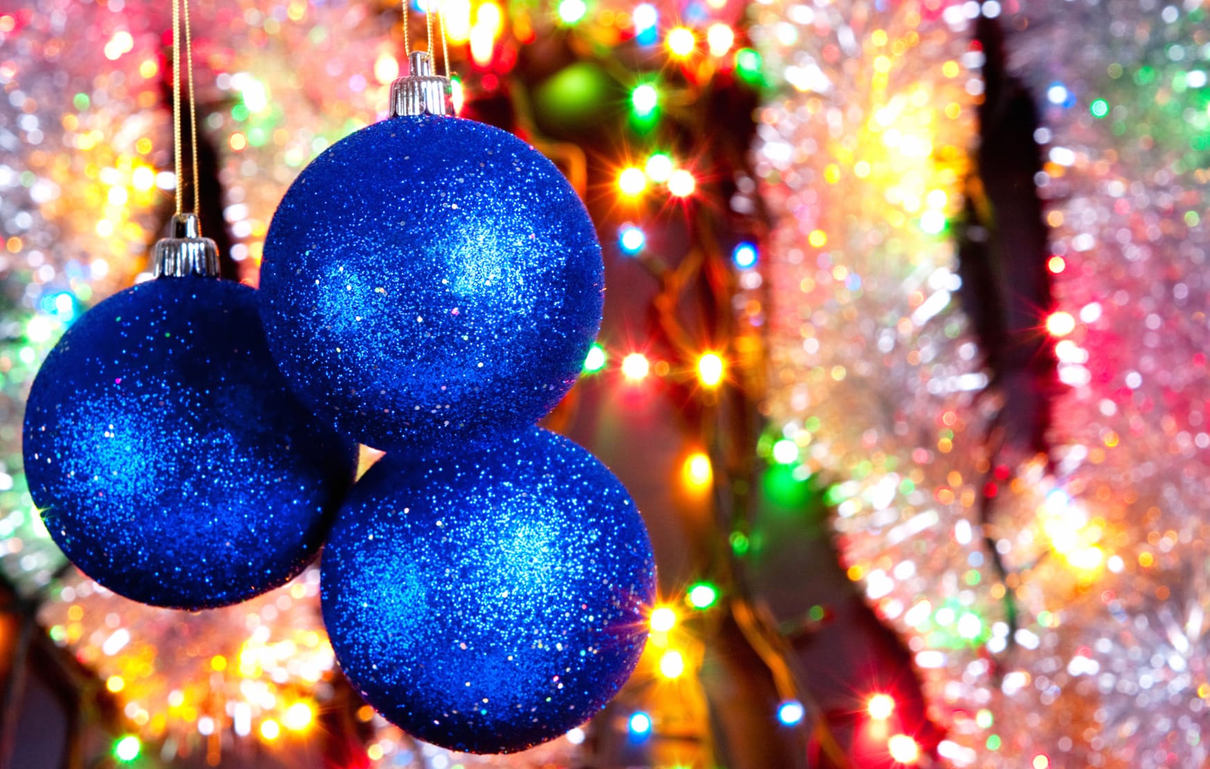 Festive Blue Ornaments HD Christmas Wallpaper at 1280 x 960 size wallpapers HD quality