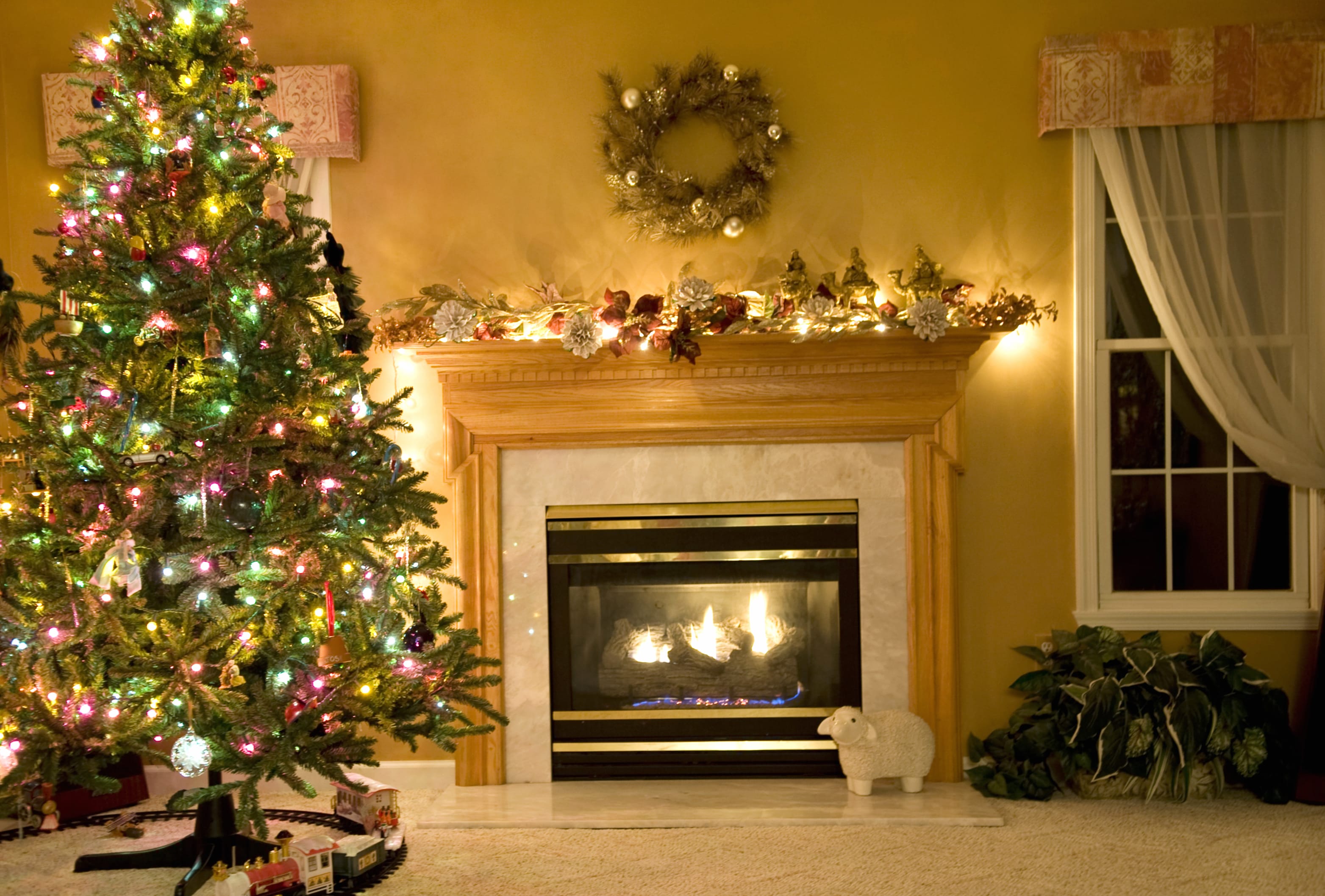 Fireplace Christmas Tree Christmas Ornaments Christmas Lights Holiday Christmas wallpapers HD quality