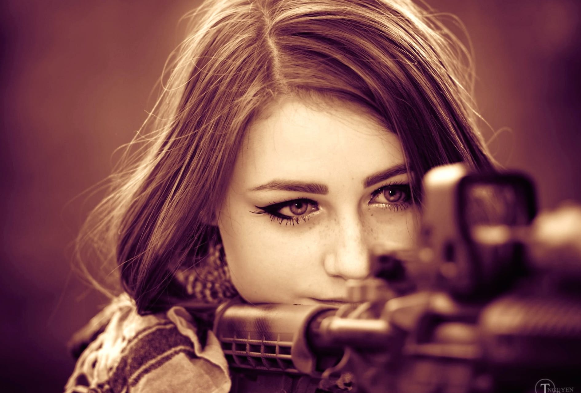 Focused Firepower at 640 x 960 iPhone 4 size wallpapers HD quality