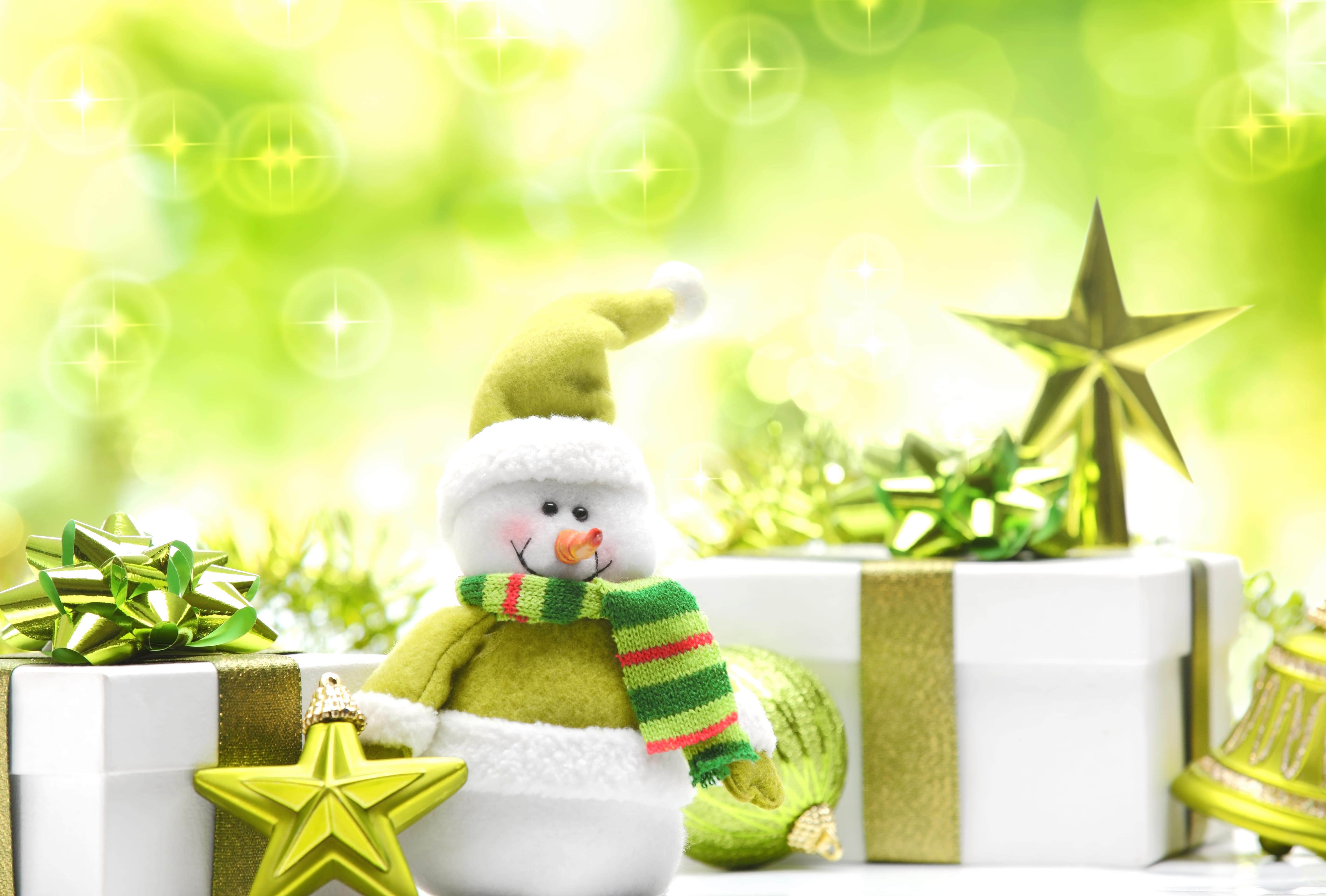 Gift Christmas Ornaments Green Snowman Holiday Christmas wallpapers HD quality