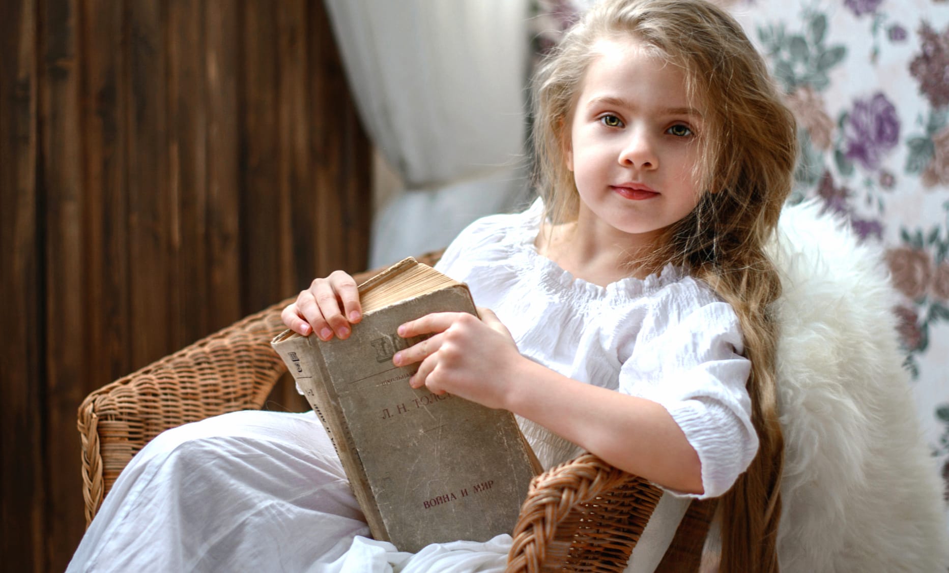 Green Eyes Blonde Book Little Girl Photography Child wallpapers HD quality