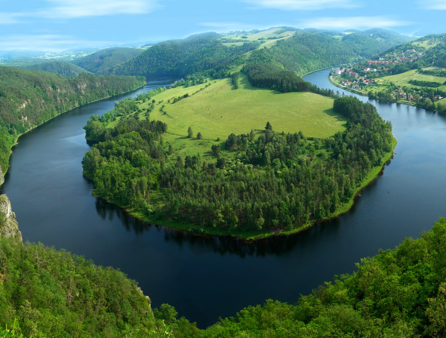 Green Forest River Earth Photography Landscape Wallpaper at 640 x 960 iPhone 4 size wallpapers HD quality