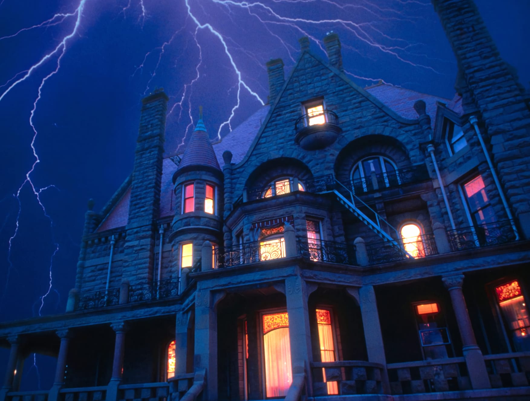 Haunted Night Halloween Lightning wallpapers HD quality