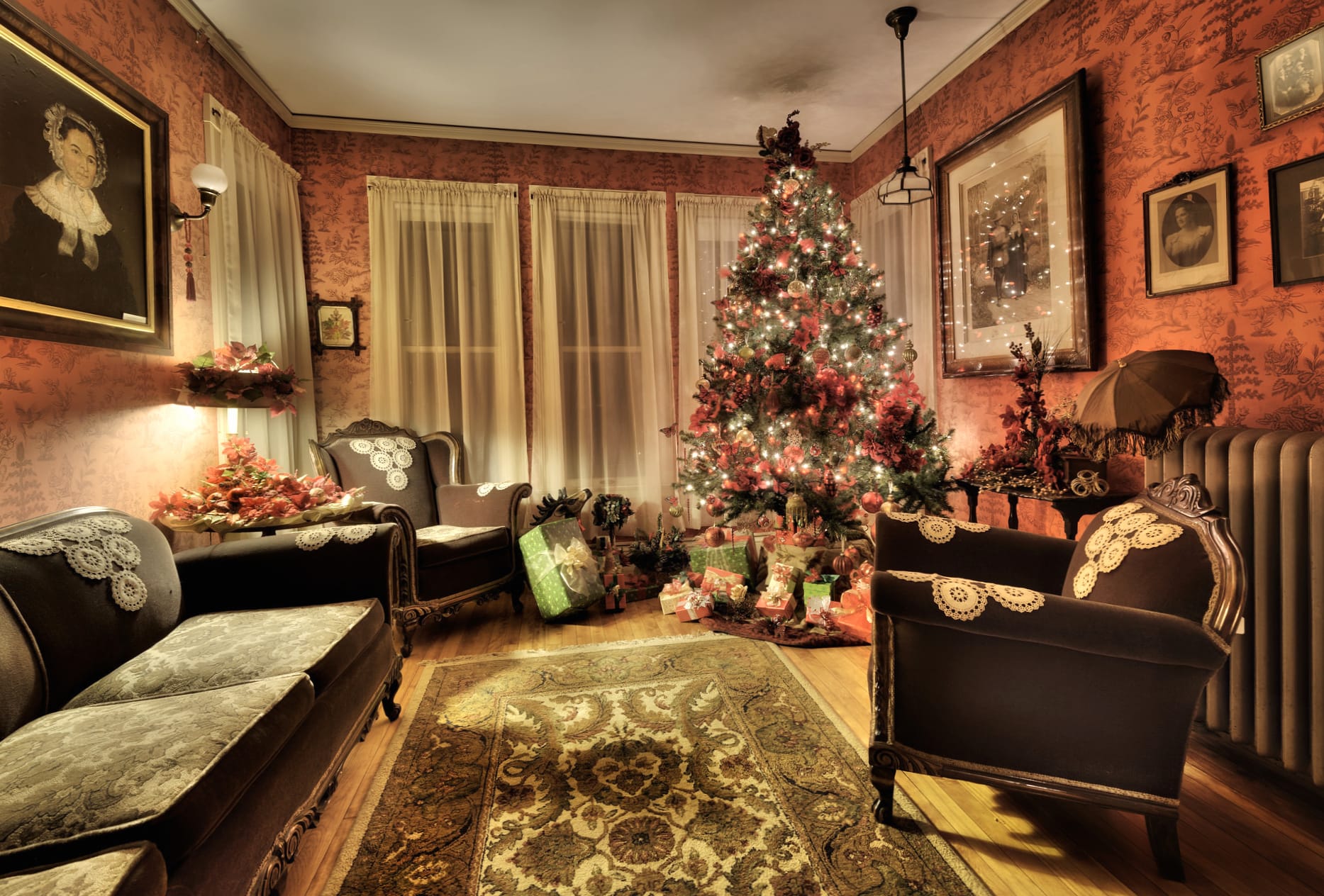 HD Wallpaper of a Festively Adorned Christmas Room wallpapers HD quality