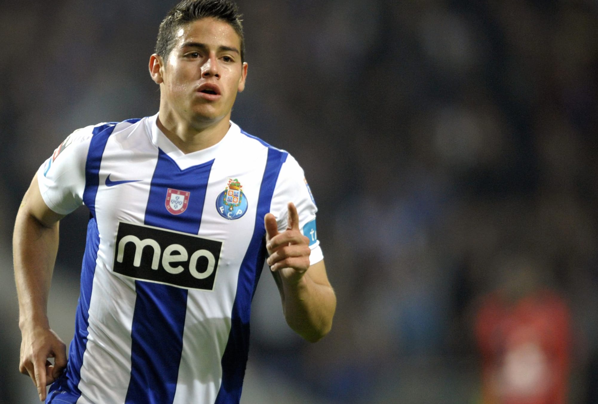 James Rodriguez FC Porto Action Shot at 1600 x 900 HD size wallpapers HD quality