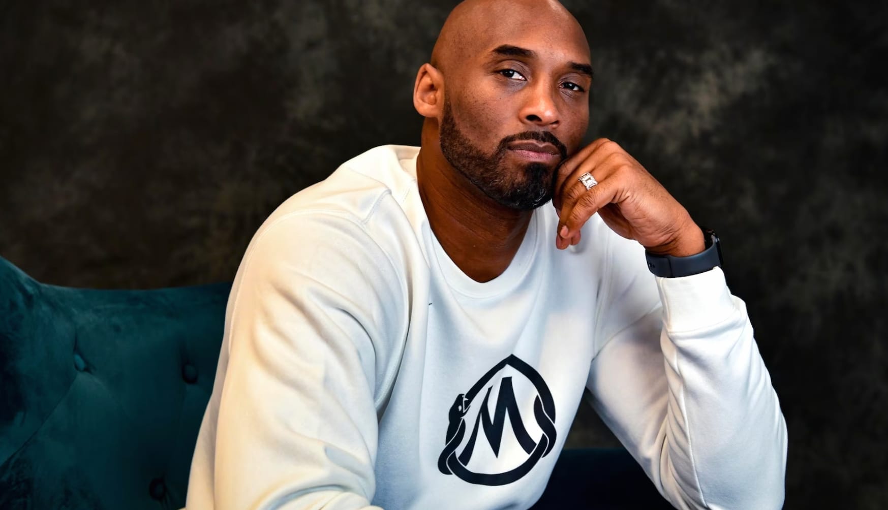 Kobe Bryant - Pensive Pose wallpapers HD quality