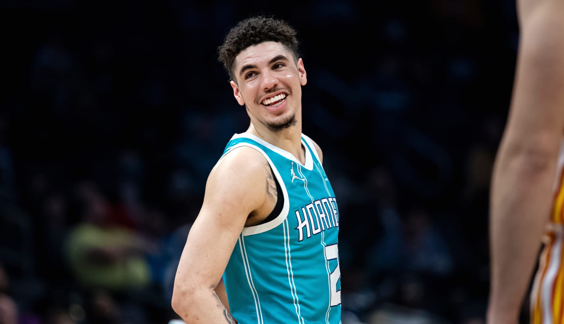 LaMelo Ball Charlotte Hornets HD Desktop Wallpaper at 1024 x 1024 iPad size wallpapers HD quality