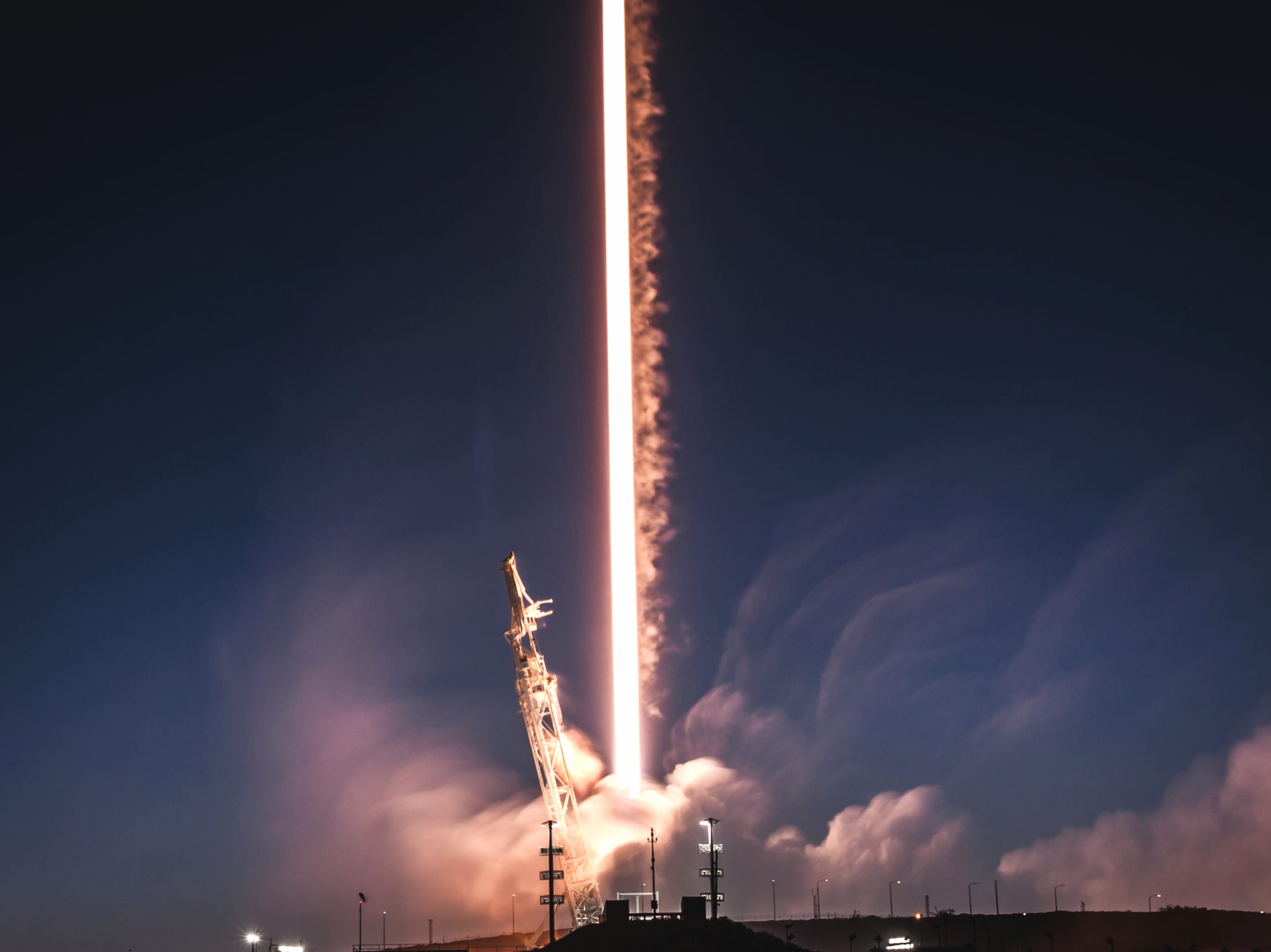 Lift-off Rocket Falcon 9 Technology SpaceX wallpapers HD quality