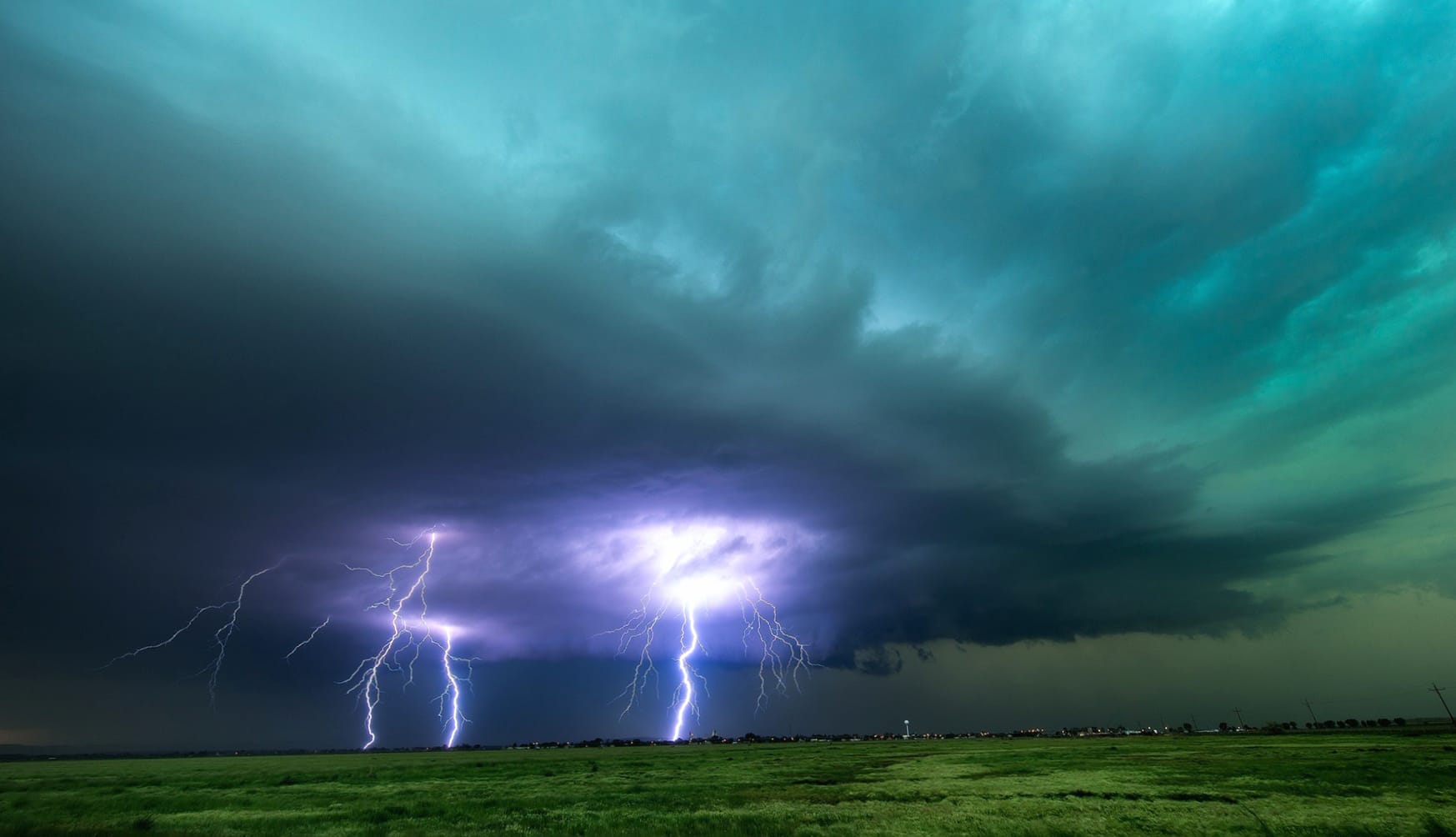 Lightning Storm over Fields - at 1600 x 1200 size wallpapers HD quality