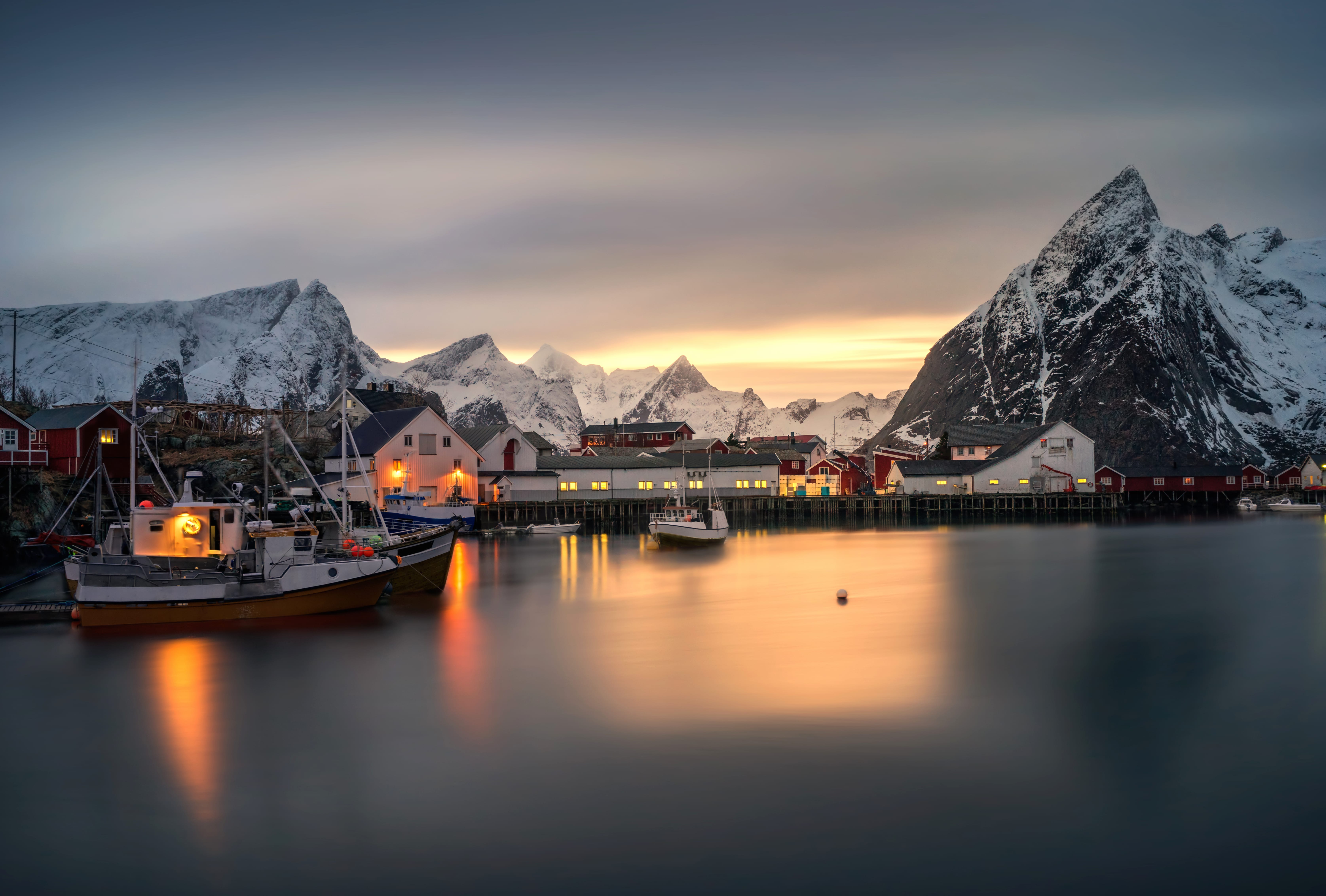 Lofoten Serenity at 1600 x 1200 size wallpapers HD quality