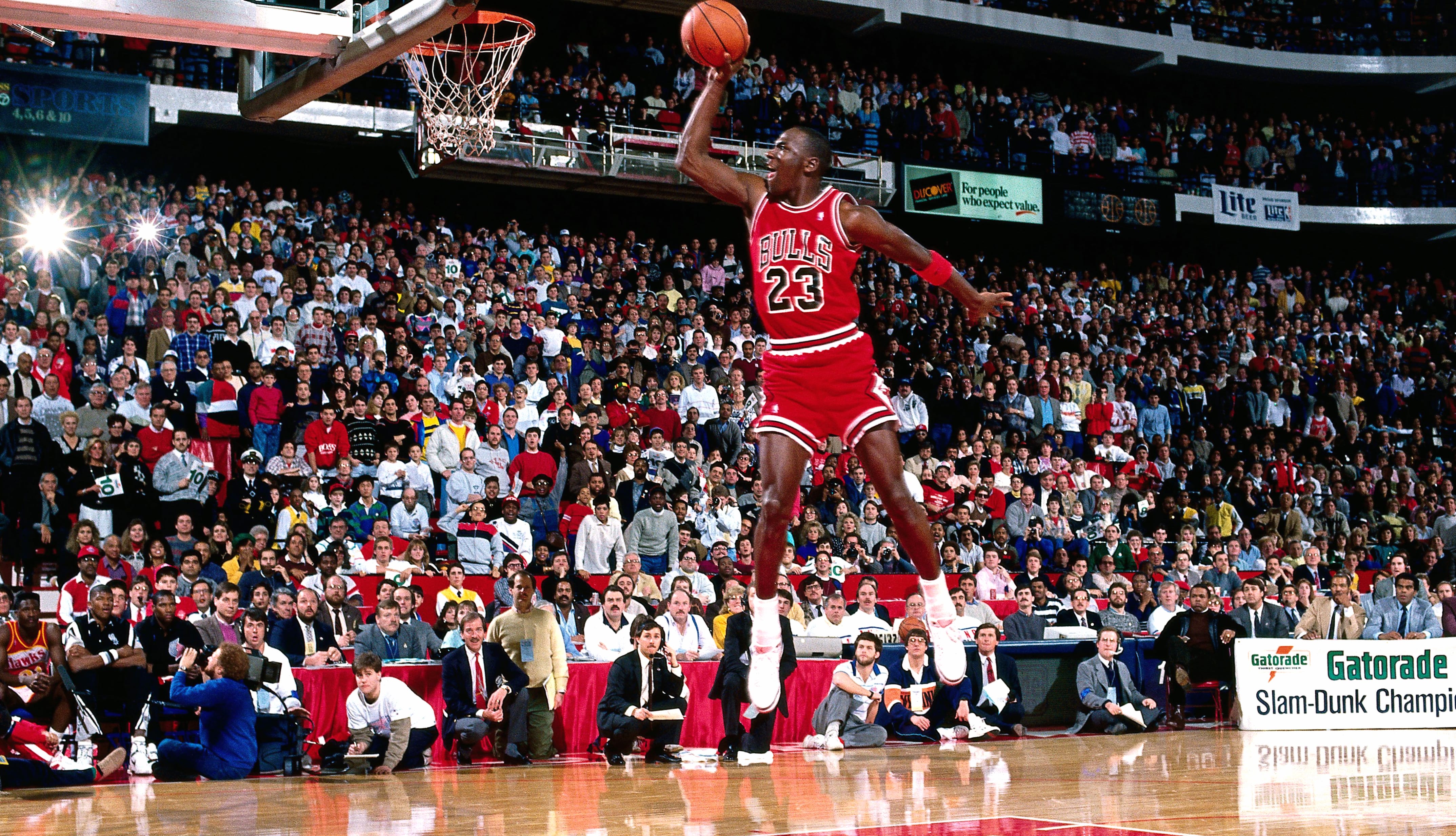 Michael Jordan Dunk - Chicago Bulls wallpapers HD quality