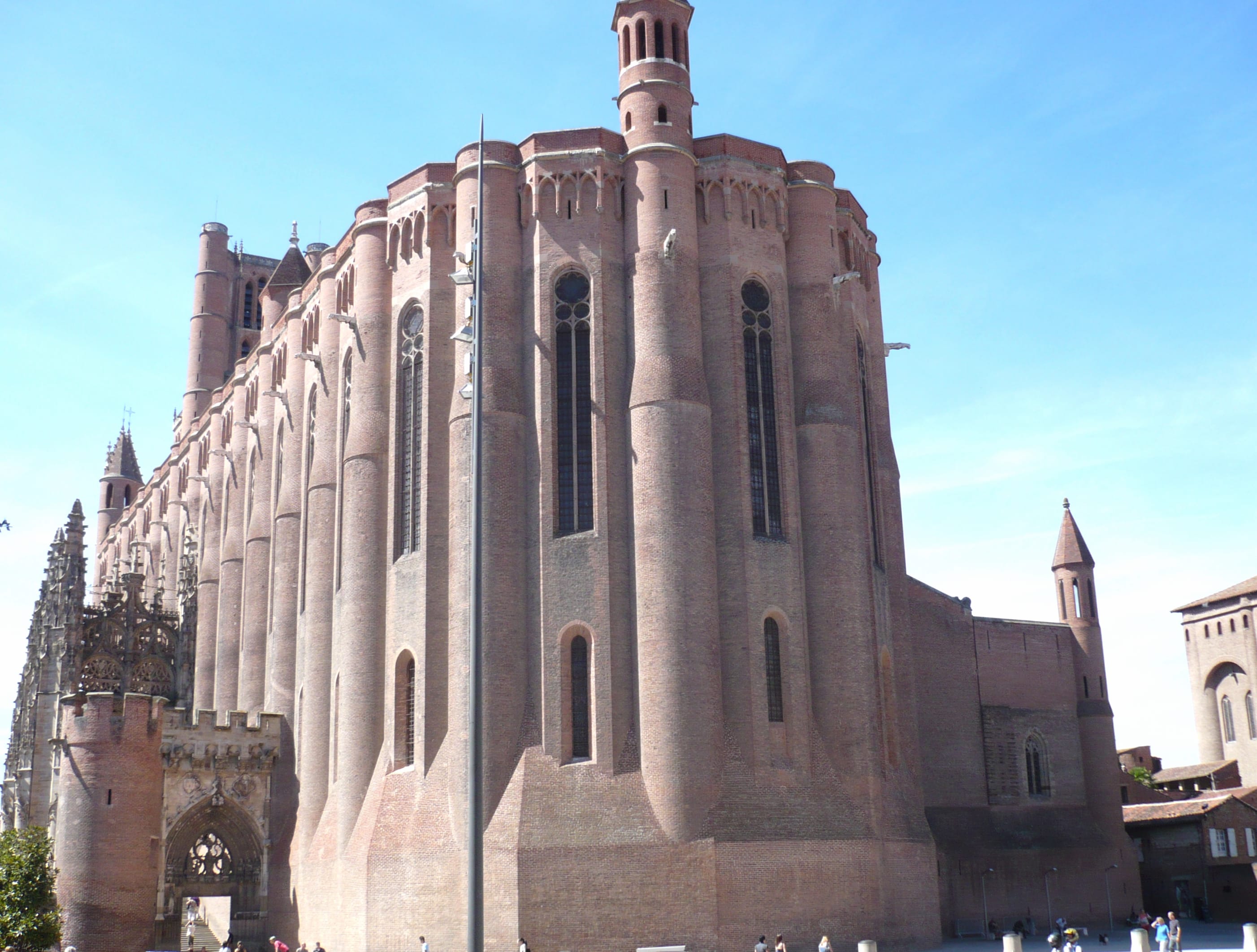 Religious Albi Cathedral at 2048 x 2048 iPad size wallpapers HD quality