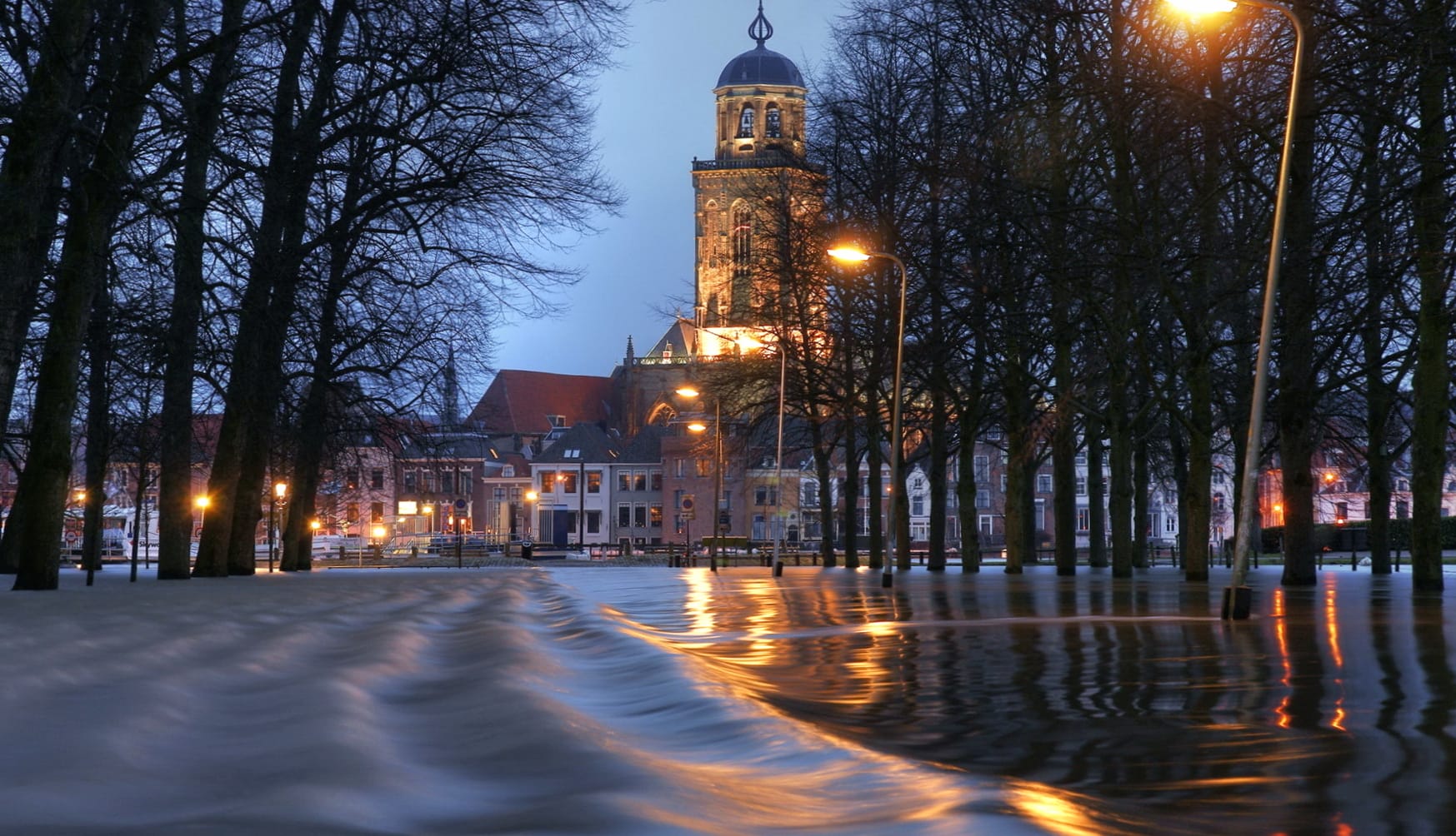 Religious Lebuinus Church, Deventer at 640 x 1136 iPhone 5 size wallpapers HD quality