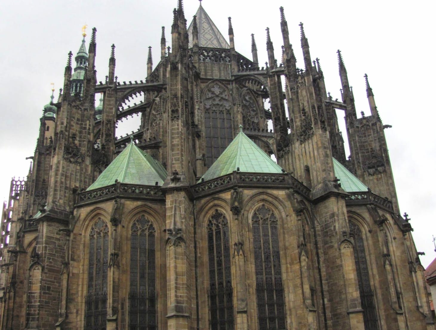 Religious St. Vitus Cathedral Wallpaper at 2048 x 2048 iPad size wallpapers HD quality