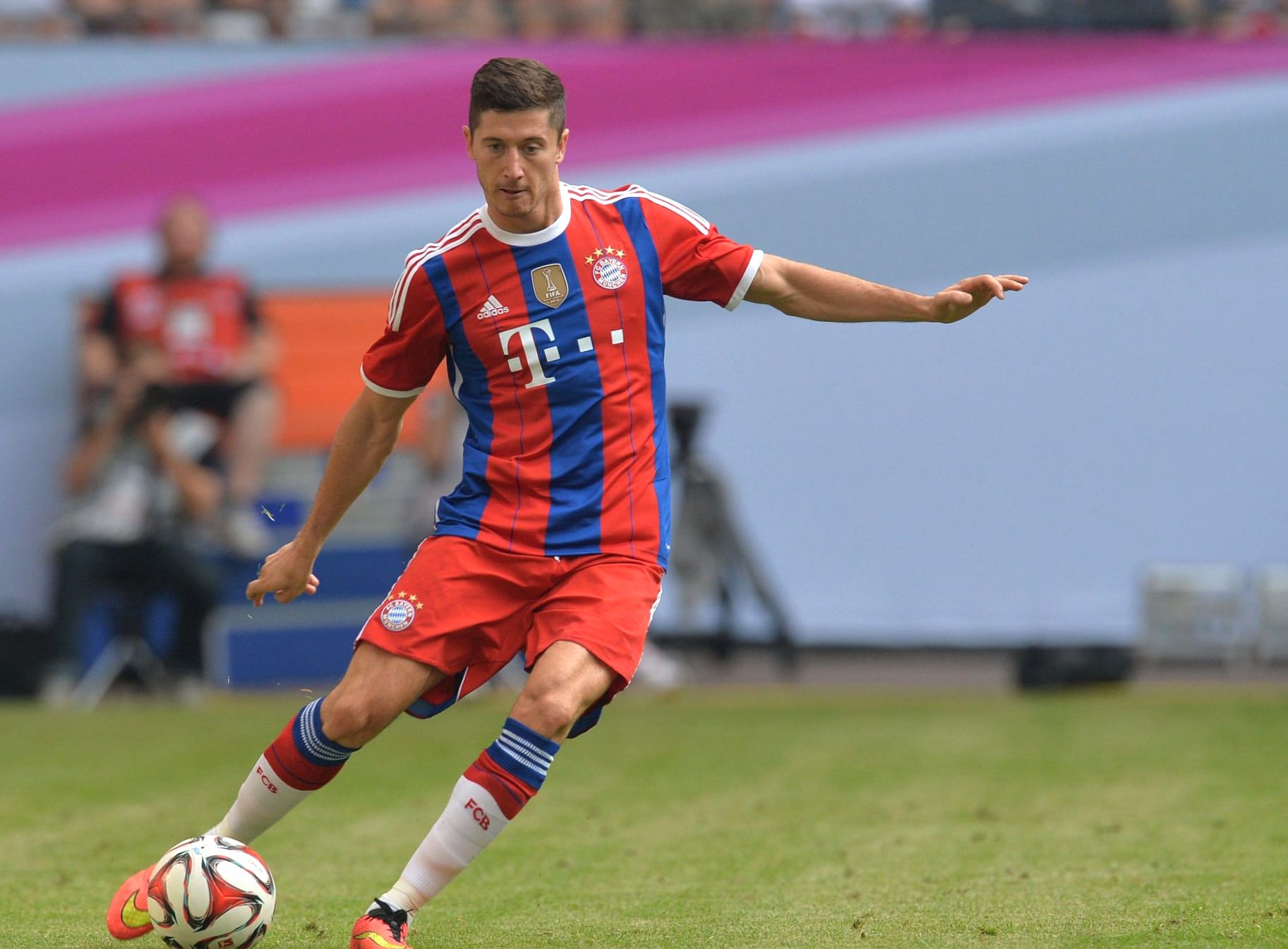 Robert Lewandowski in Action - Polish Soccer at 2560 x 1440 HD size wallpapers HD quality