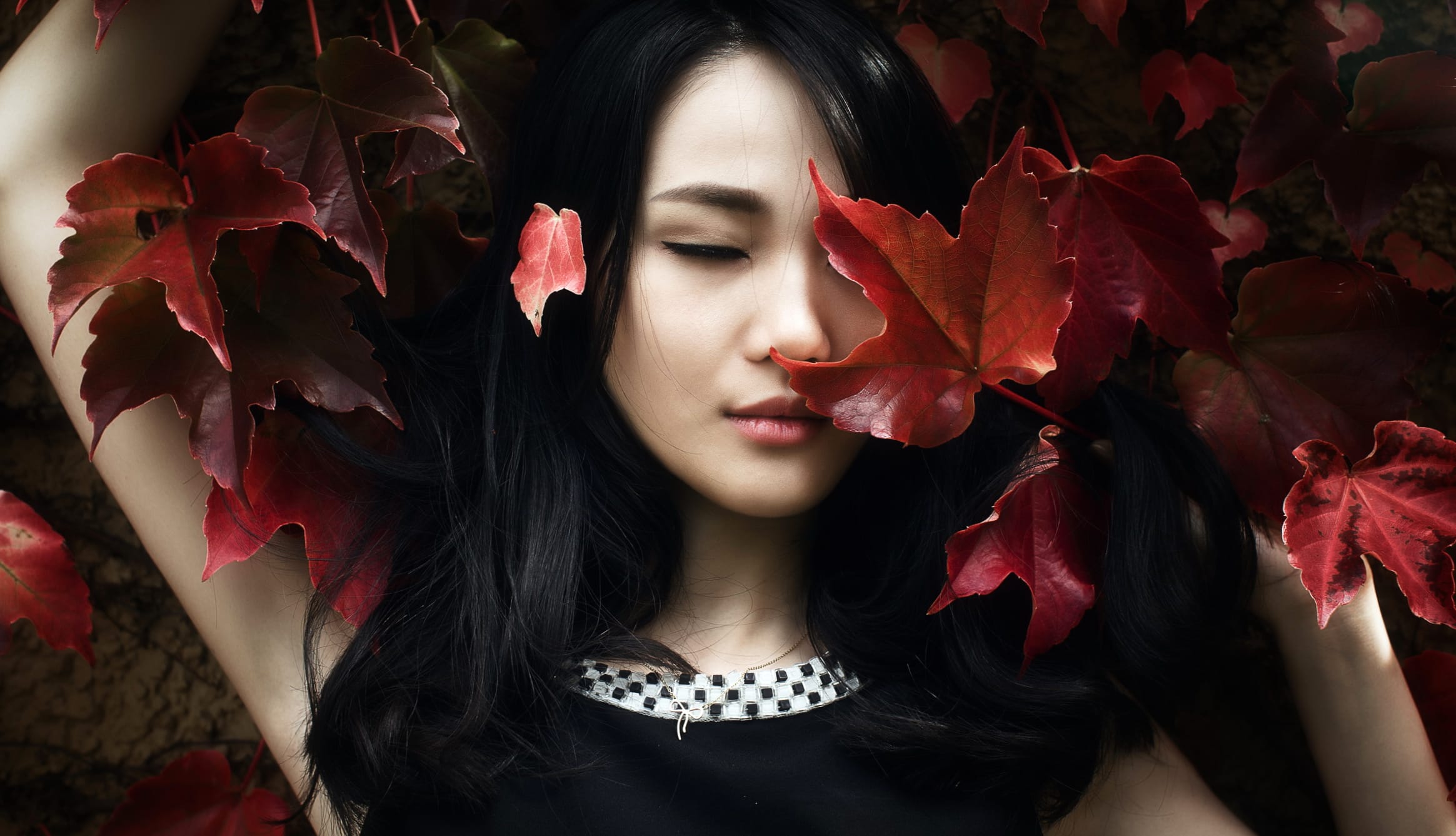 Serene Beauty Asian Woman at 1366 x 768 HD size wallpapers HD quality