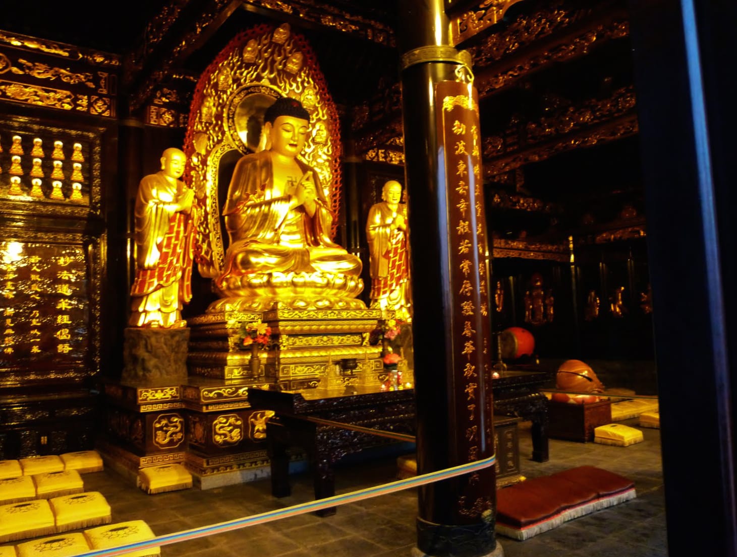 Serene Buddhism of Golden Temples wallpapers HD quality