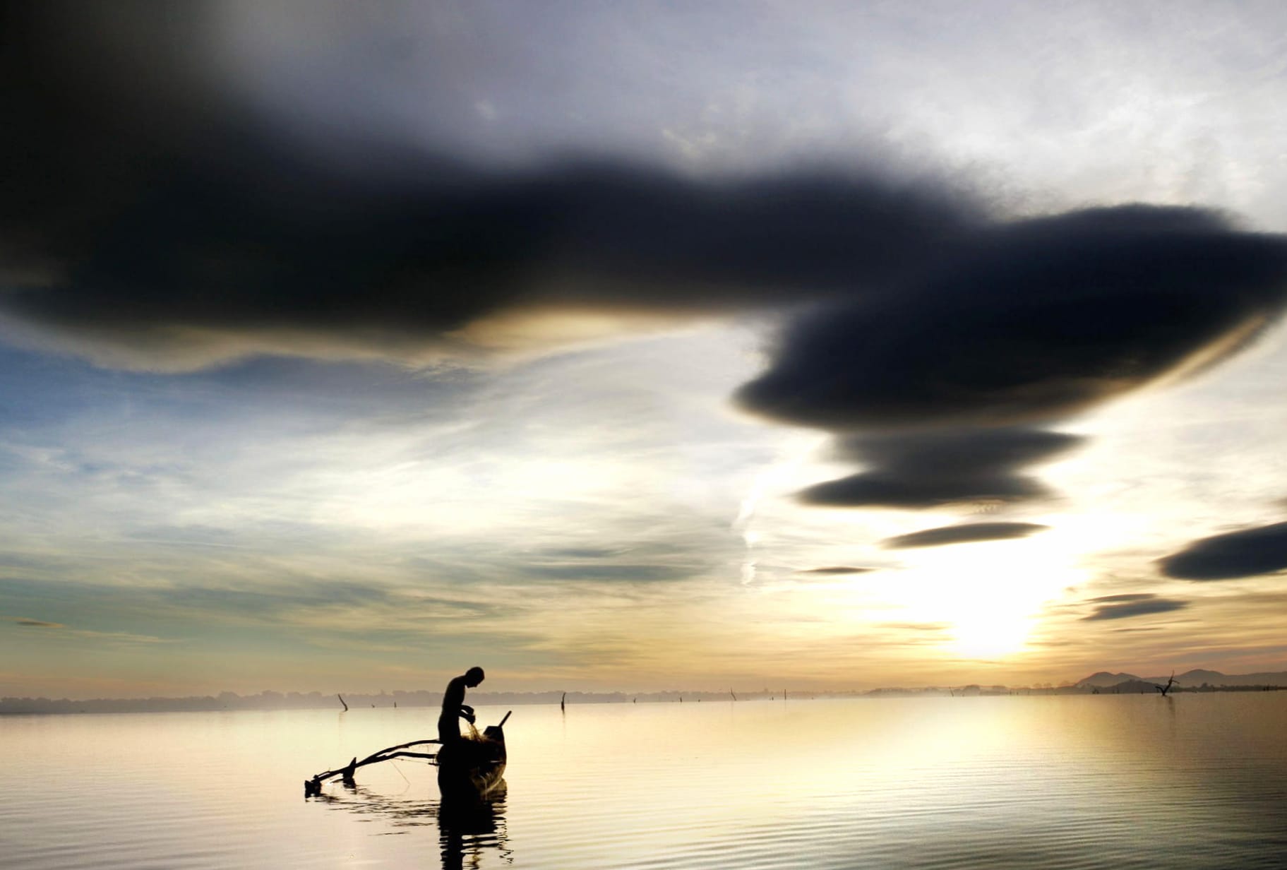 Serene Sunrise at the Lake for Fishing Enthusiasts at 640 x 1136 iPhone 5 size wallpapers HD quality