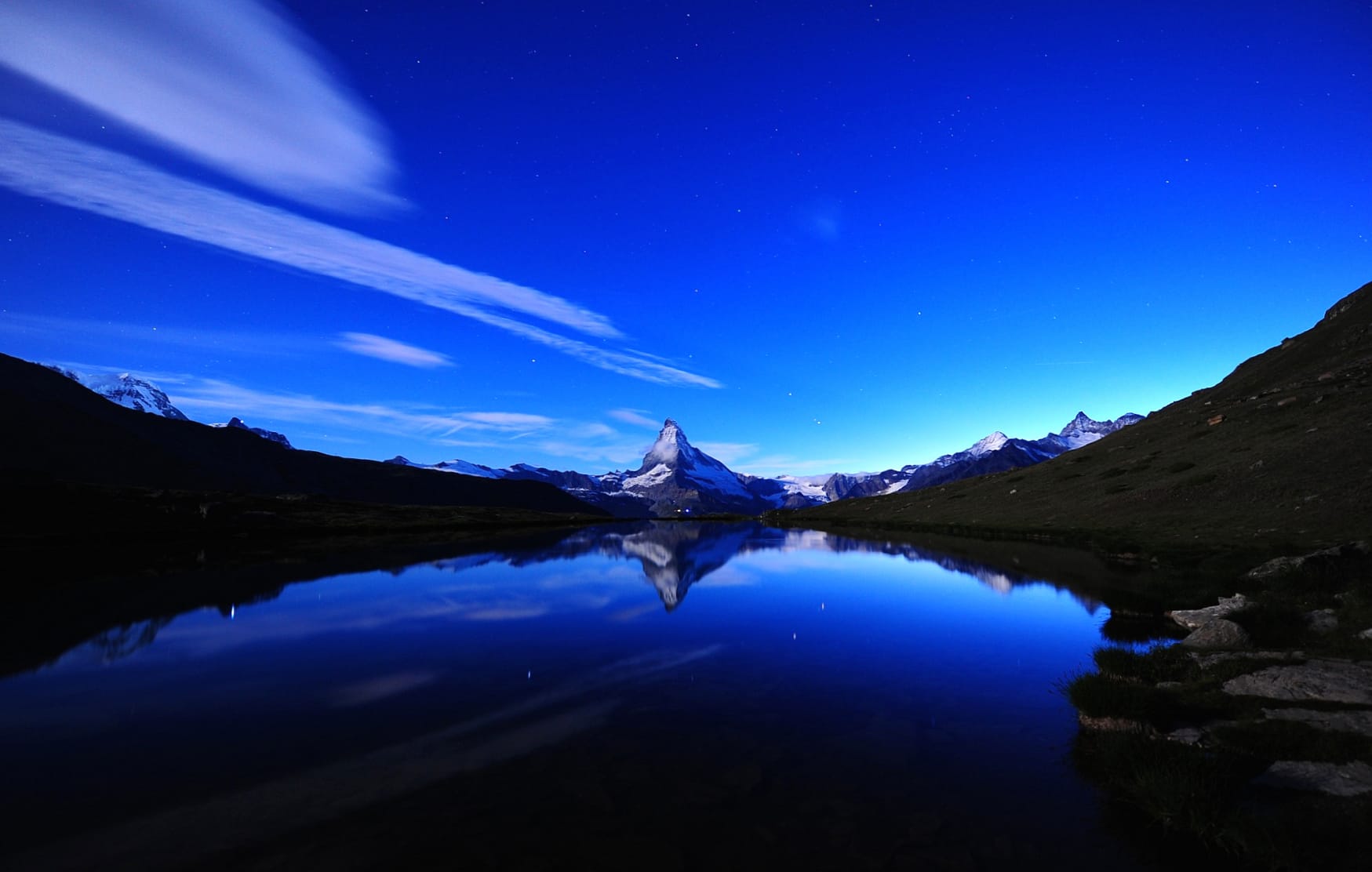 Starry Reflection A Stunning of Mountains and Lake at Night wallpapers HD quality