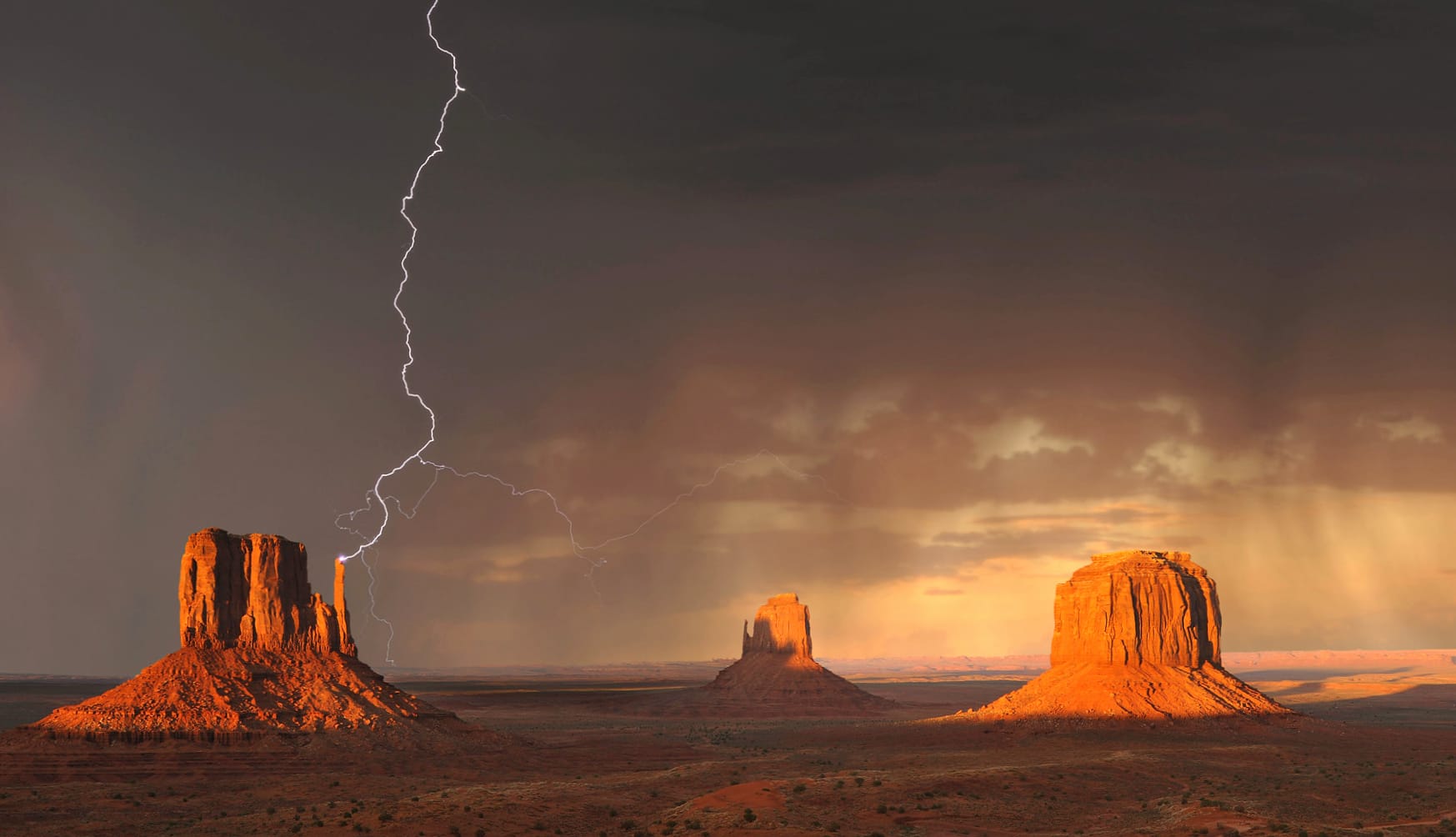 Striking Lightning Over Monument Valley - wallpapers HD quality