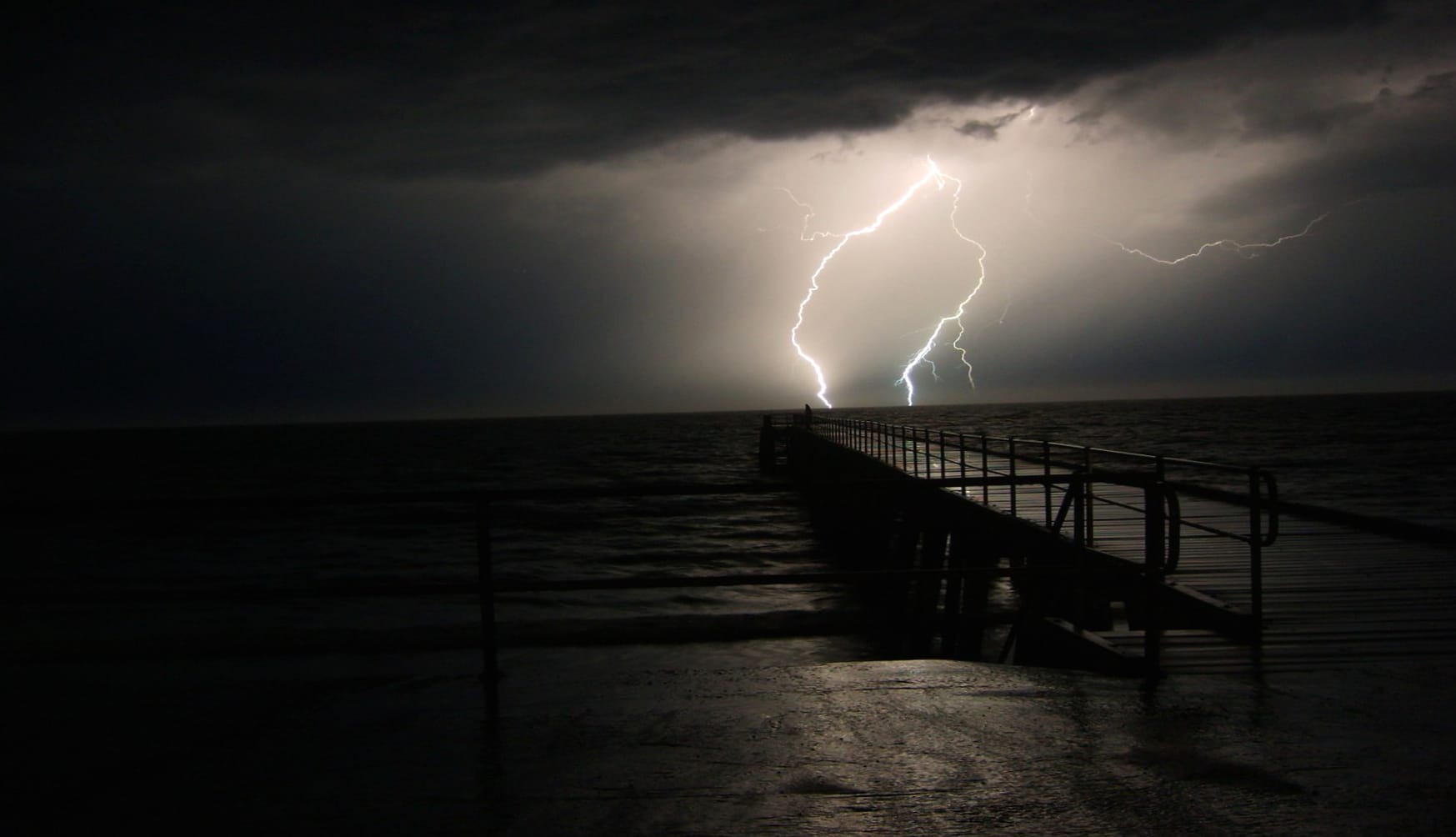 Striking Pier Black & White Lightning wallpapers HD quality