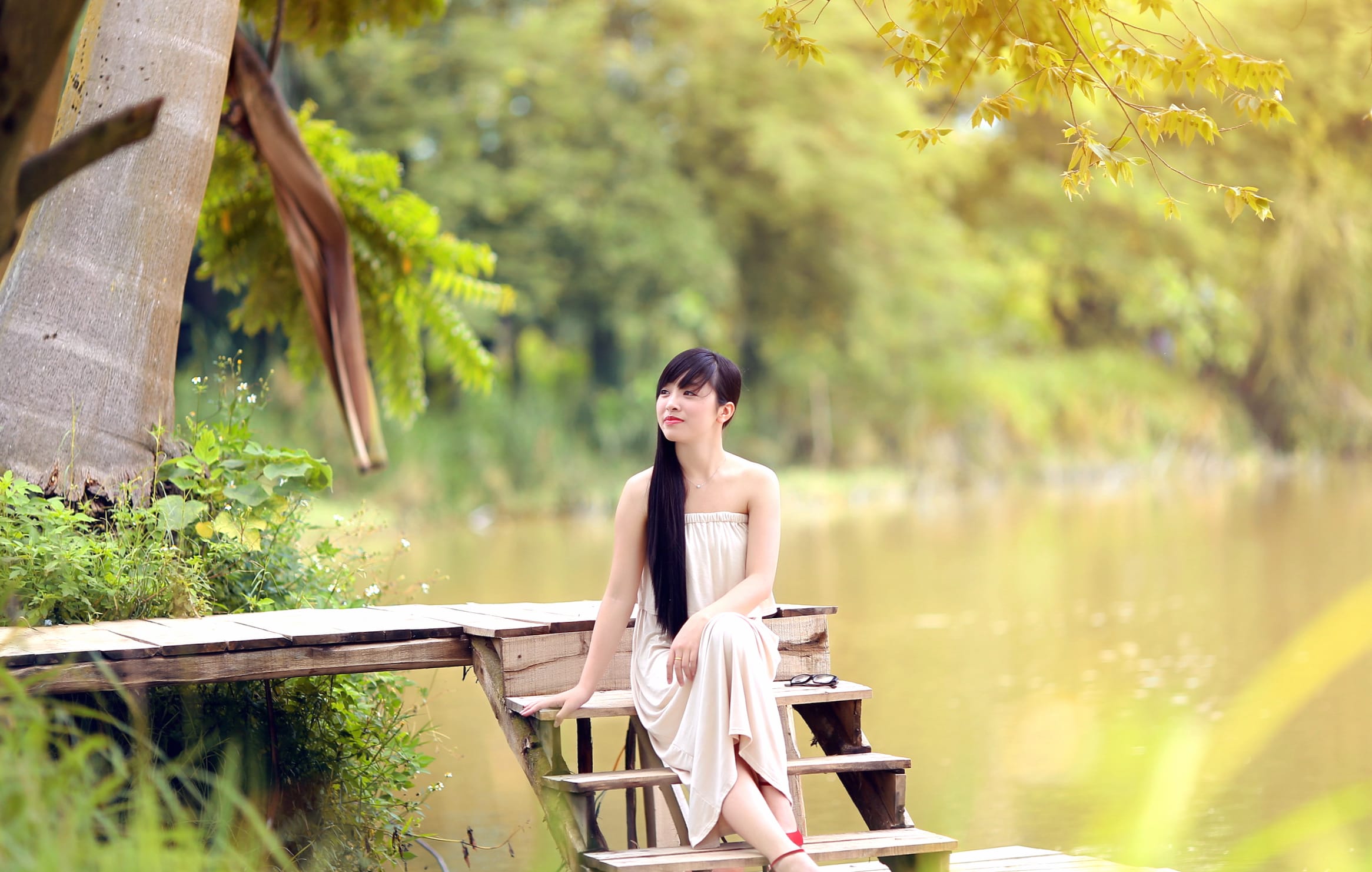 Tranquil Moments - Asian Woman in Nature wallpapers HD quality