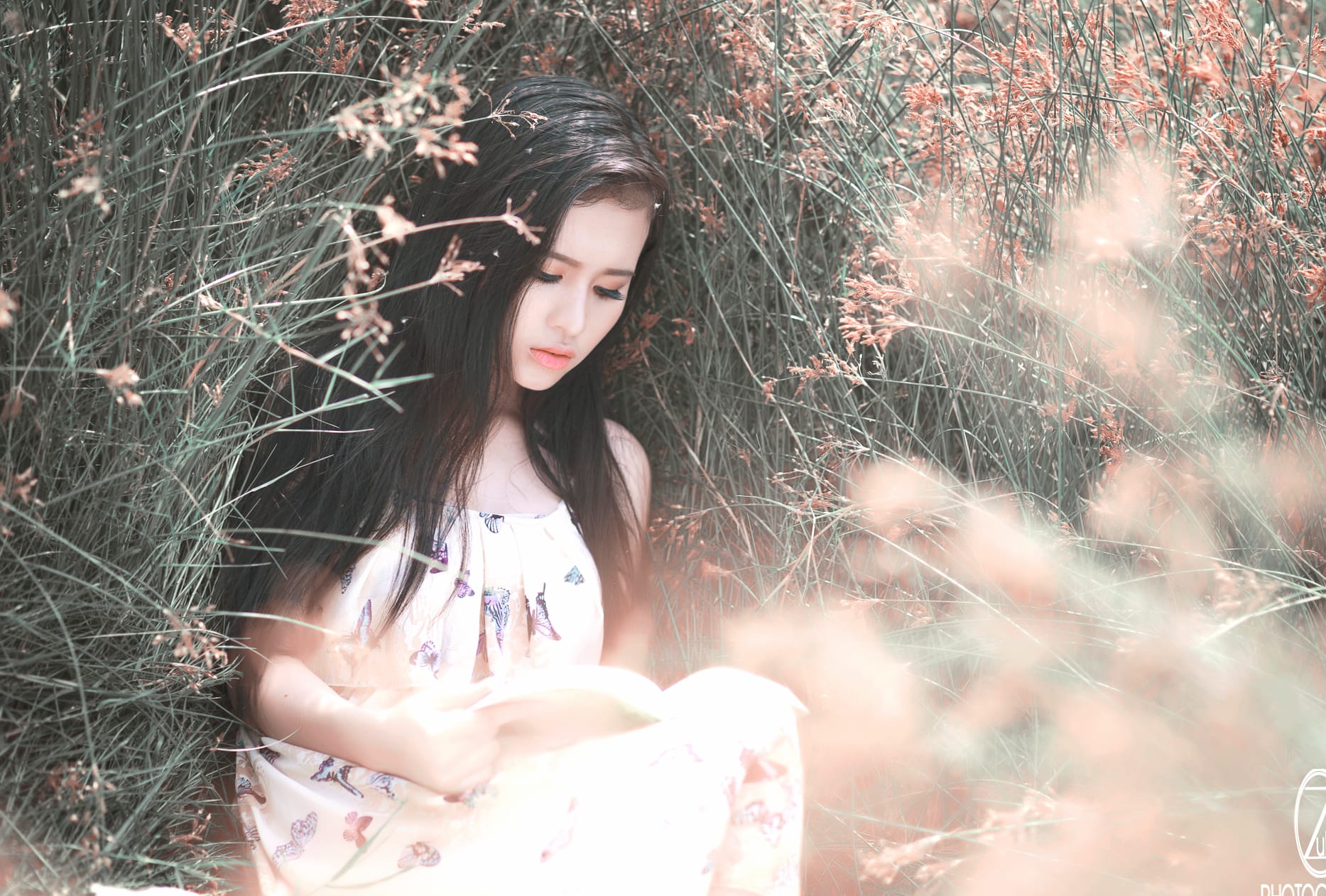 Tranquil Moments Asian Woman Reading at 750 x 1334 iPhone 6 size wallpapers HD quality