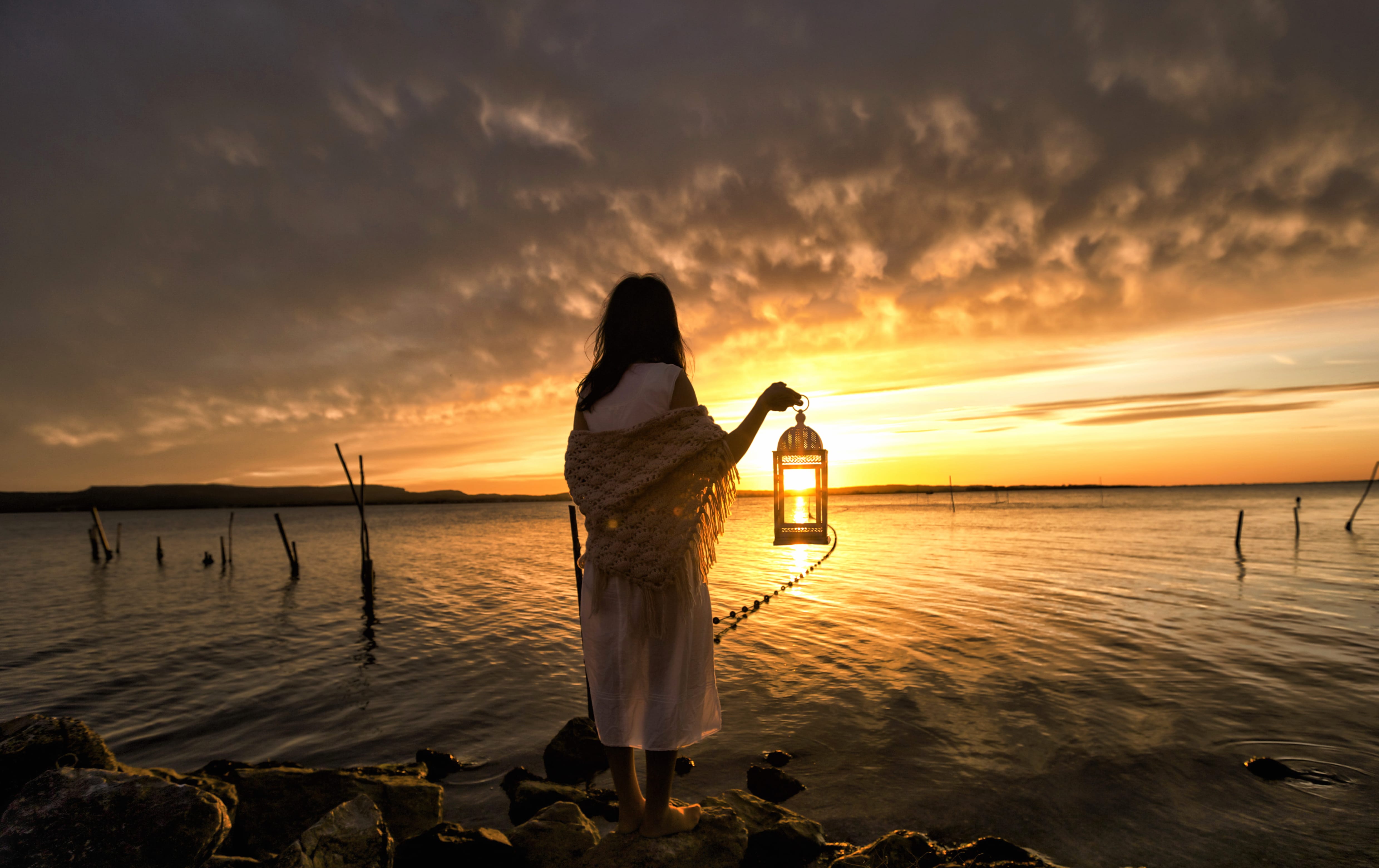 Tranquil Sunset Lantern - at 640 x 1136 iPhone 5 size wallpapers HD quality