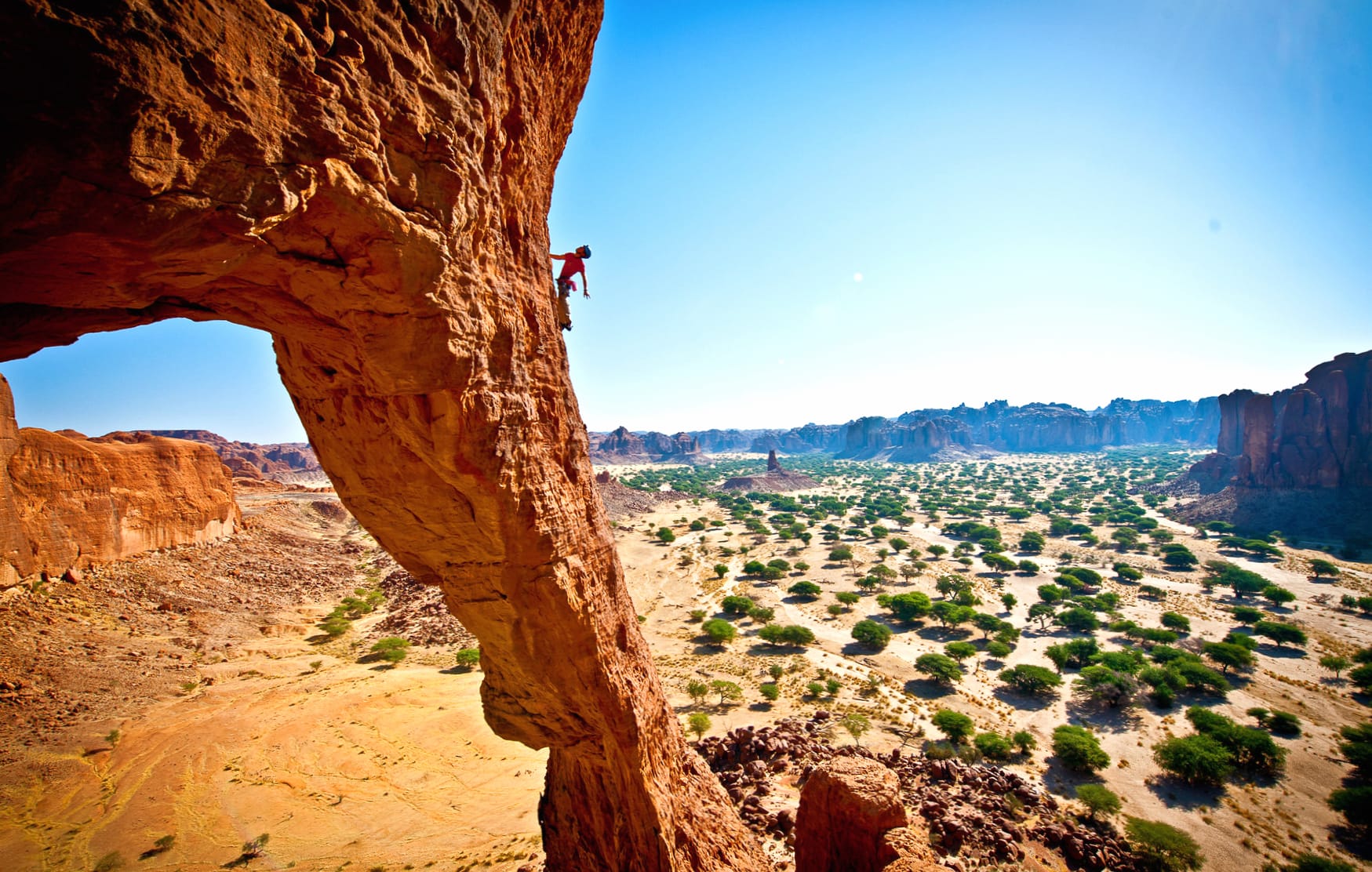 Vast Landscapes of Climbing in Desert Mountains wallpapers HD quality