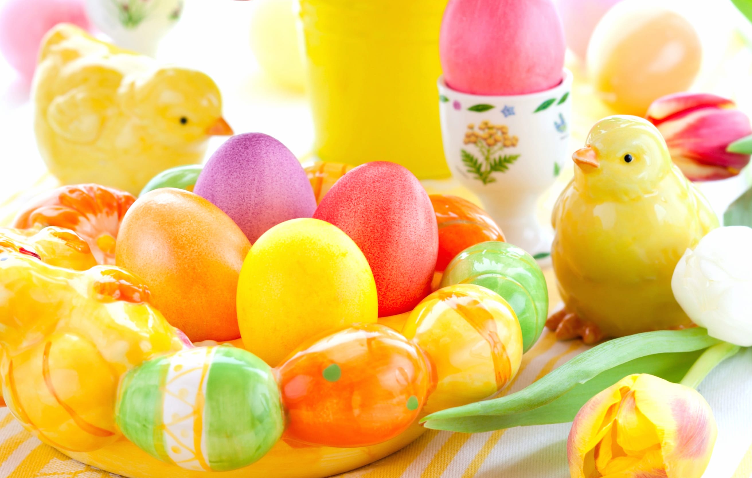 Vibrant Easter Celebration for a Festive Holiday at 1680 x 945 HD size wallpapers HD quality