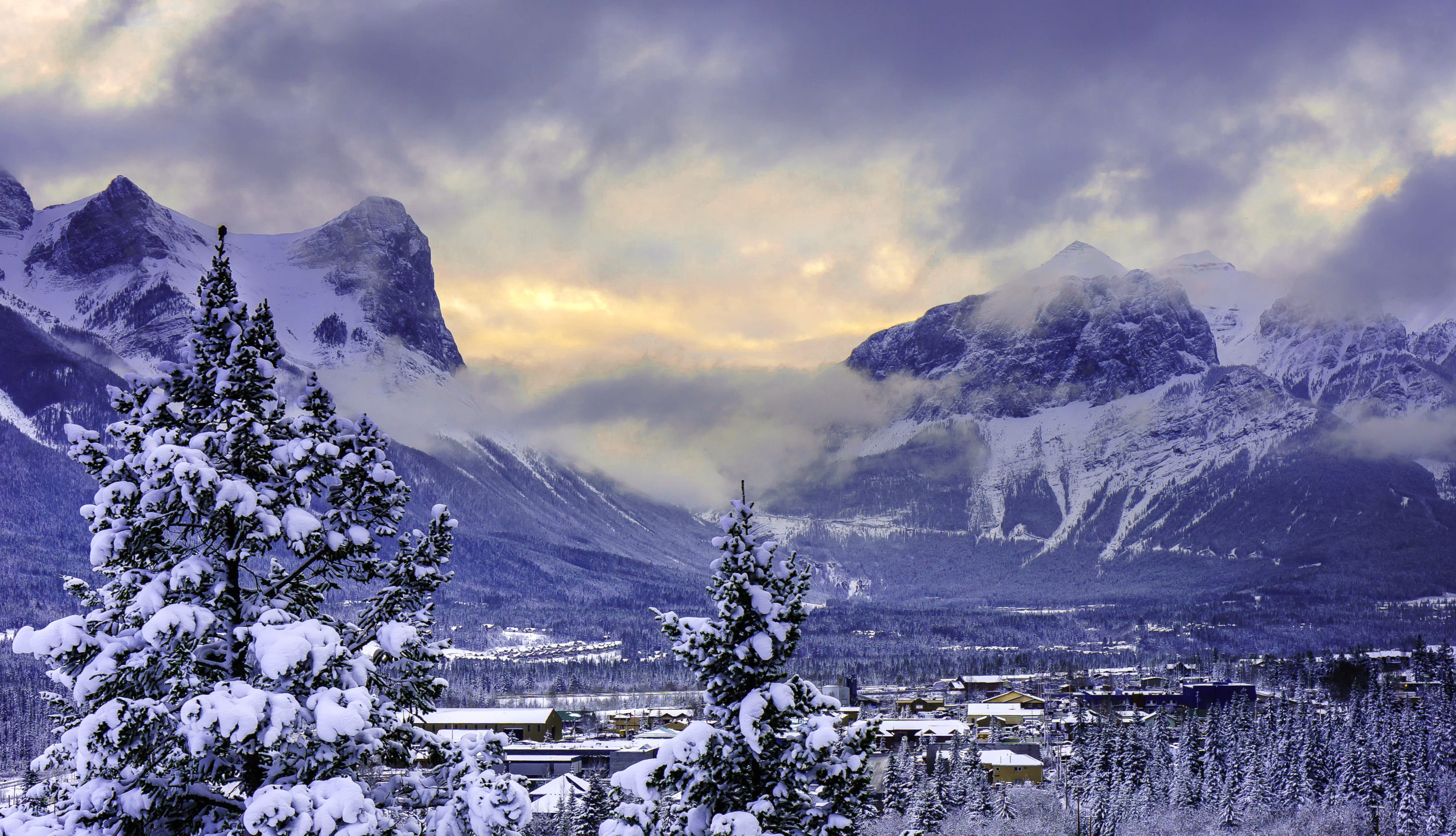 Winter Wonderland HD of Banff National Park, Alberta at 2560 x 1440 HD size wallpapers HD quality