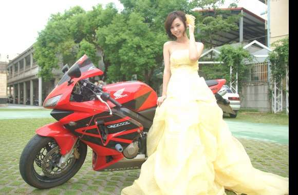 4K Ultra HD Taiwanese Bride with Honda Model Wallpaper