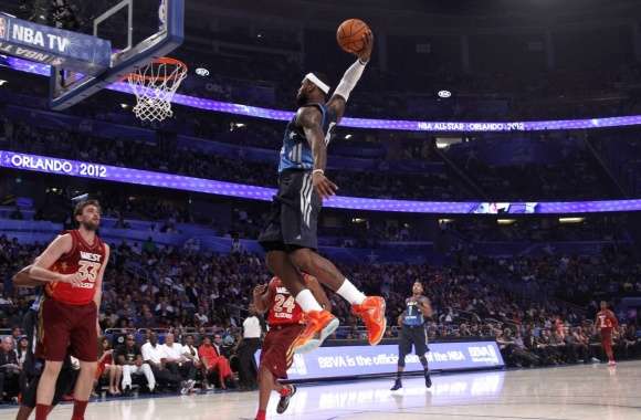 HD Basketball Action A Slam Dunk Moment in Sports History
