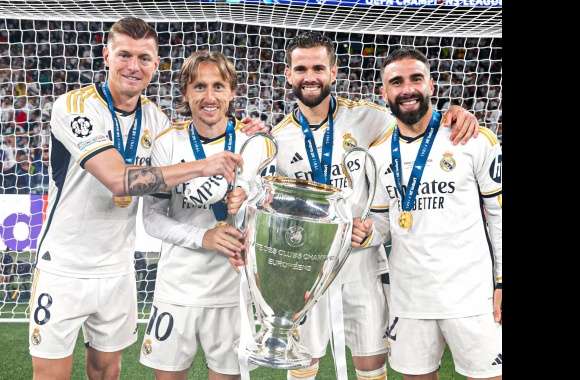 Real Madrid Champions League Victory - HD Soccer Wallpaper