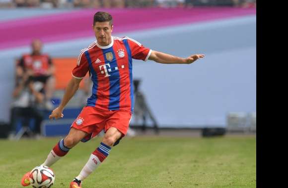 Robert Lewandowski in Action - Polish Soccer