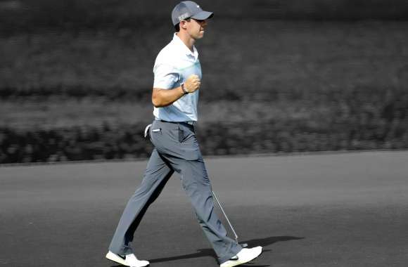 Rory McIlroy Golfing - HD Sports Wallpaper